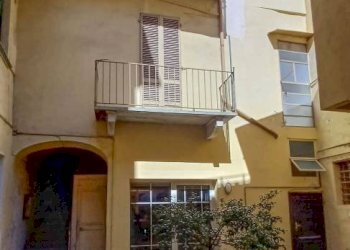 Facciata - Monolocale via Umberto I, 128, Busca - foto 2