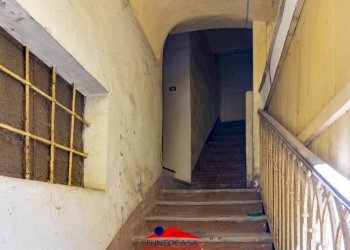 Scala - Monolocale via Umberto I, 128, Busca - foto 5