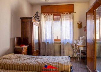 Camera da letto - Quadrilocale via Umberto I, 128, Busca - foto 17