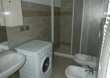 Bagno - Bilocale corso Europa, 22A, Alba - foto 2