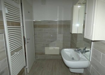Bagno - Bilocale corso Europa, 22A, Alba - foto 8