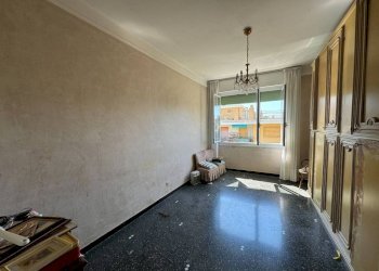 Camera da letto - Quadrilocale via Alberto Guglielmotti, 47, Genova (zona Pegli) - foto 13