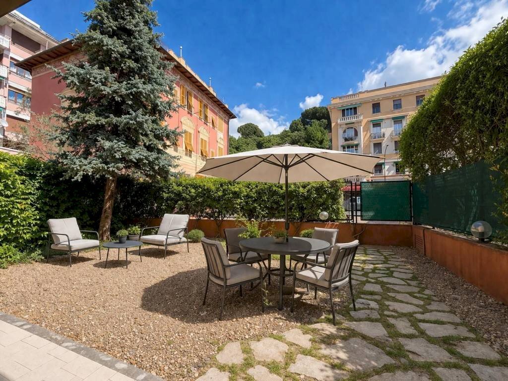 Giardino - Trilocale via Bartolomeo Chighizola, 8, Genova (zona Quarto) - foto 1