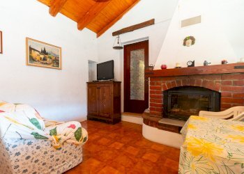 Farmhouse Borgata Ugotto, snc, Roccabruna - photo 25