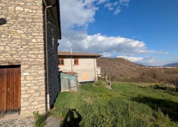 Casa indipendente Via Rondine, 9, frazione Pastena, Castelpetroso - foto 6