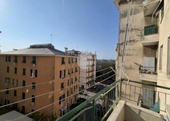 Trilocale Via S. Romolo, Genova (zona Palmaro) - foto 1