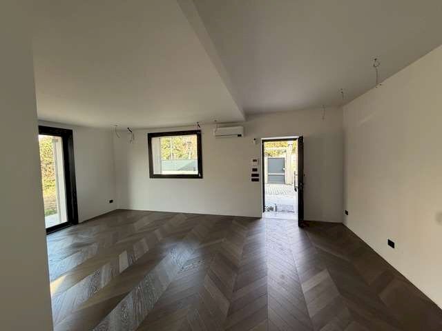 Villa Modena (zona Modena Est) - foto 3