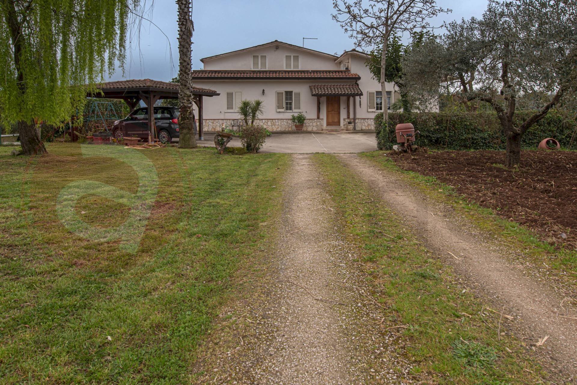 Independent house Via per la stazione di Aquino, Castrocielo - photo 1