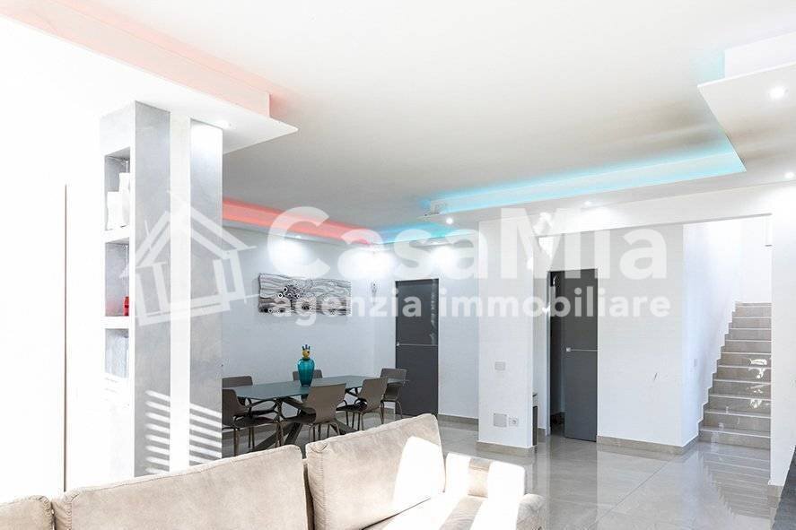 Villa Unifamiliare Via Dante Alighieri, Marnate - foto 3