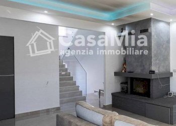 Villa Unifamiliare Via Dante Alighieri, Marnate - foto 8