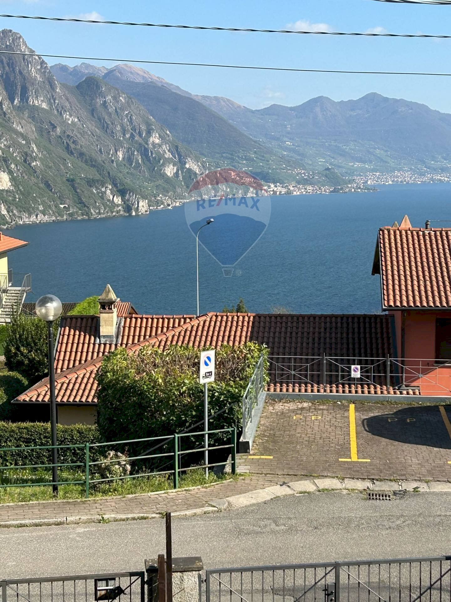 Villa via cimitero, Riva di Solto - foto 1