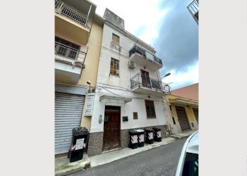 Three-room apartment Cortile Giannone, Palermo (neighborhood Partanna) - photo 21