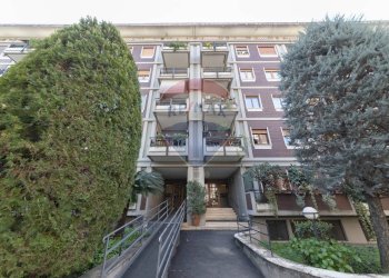 Bilocale Roma (zona Colli Albani) - foto 2