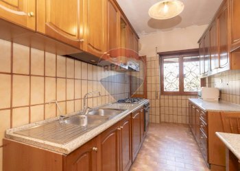 Bilocale Roma (zona Colli Albani) - foto 12