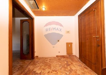 Bilocale Roma (zona Colli Albani) - foto 14