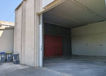 Locale Commerciale Via Vanzetti, Terni - foto 3