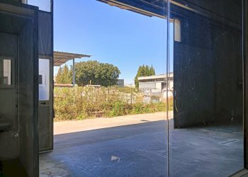 Locale Commerciale Via Vanzetti, Terni - foto 12