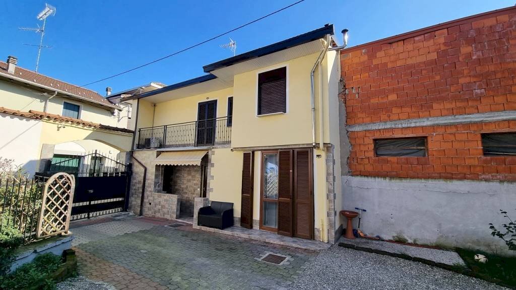 Facciata - Independent house via Giacomo Matteotti, 41, Suno - photo 3