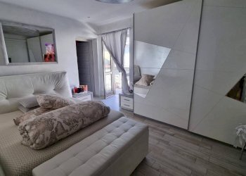 Camera da letto - Casa indipendente via Giacomo Matteotti, 41, Suno - foto 33