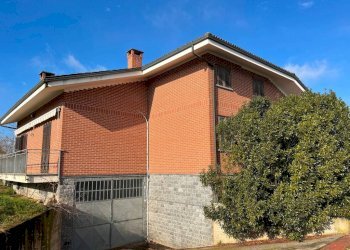 Facciata - Villa via Fratelli Bosco, 4, Carmagnola - foto 2
