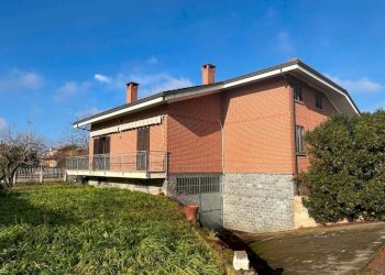 Facciata - Villa via Fratelli Bosco, 4, Carmagnola - foto 5