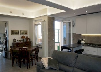 Salone - Quadrilocale via Gian Battista Monti, 20, Genova (zona Sampierdarena) - foto 6