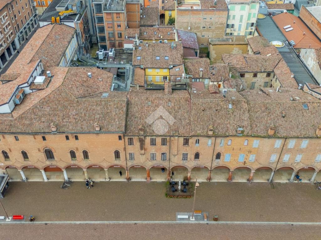 Stable - Palace Piazza martiri, Carpi - photo 2