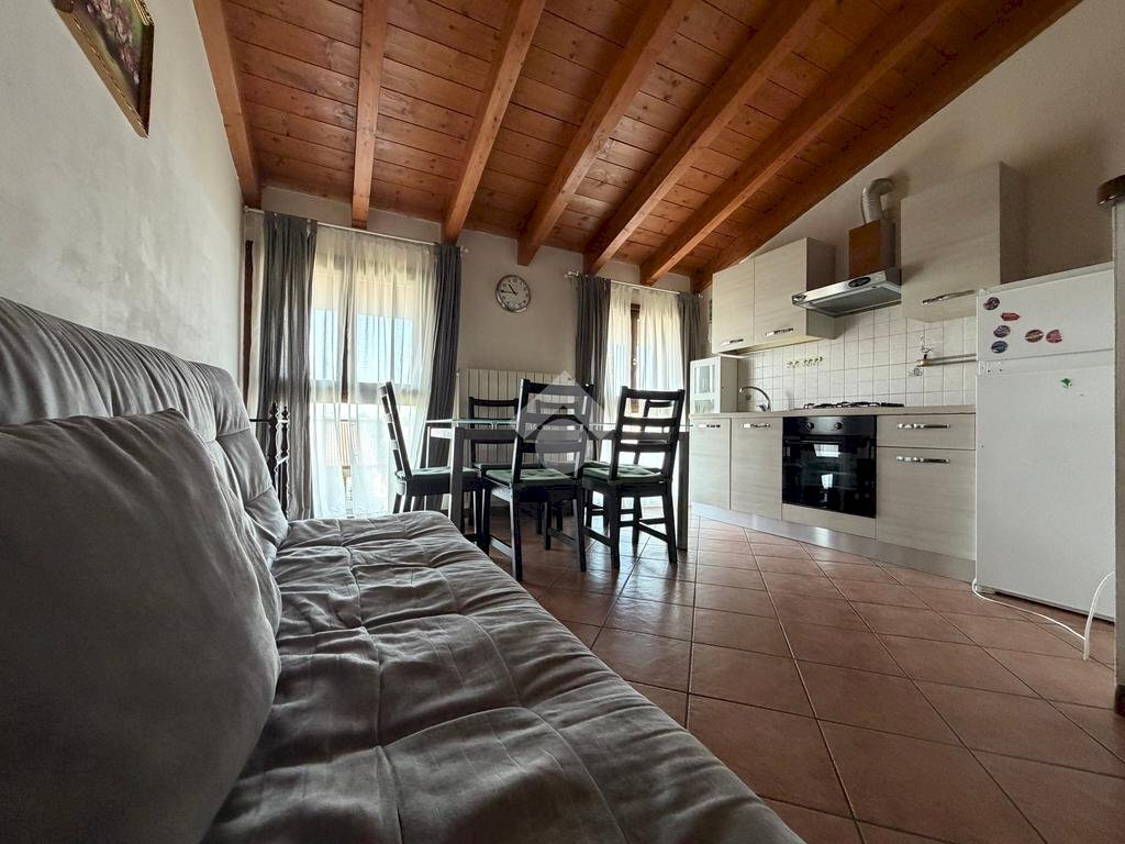 Trilocale Via Cascina Valera, Pessano con Bornago - foto 1