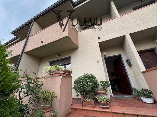 Villa a Schiera Via Bernini, Pietrasanta - foto 1