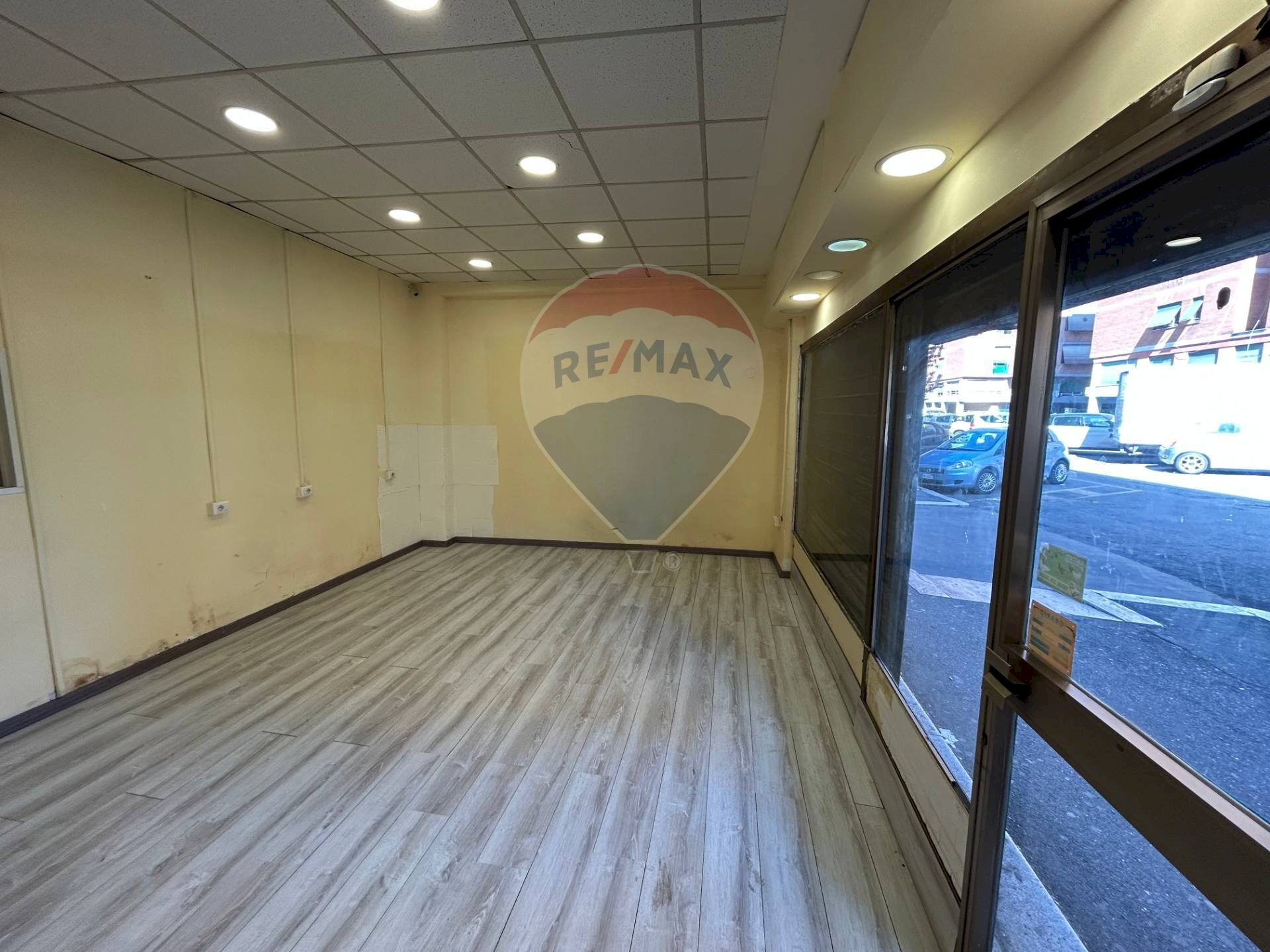 Commercial Activity Roma (neighborhood Magliana) - photo 2