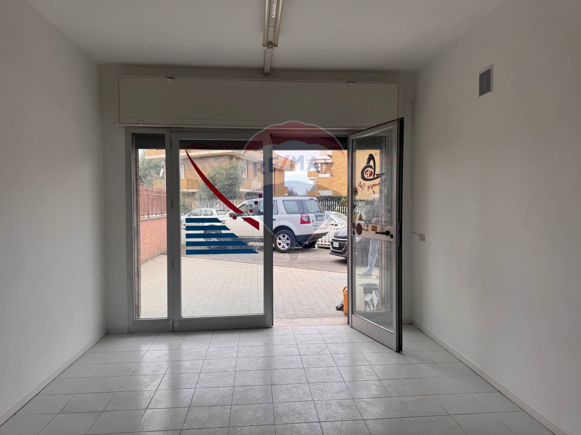 Commercial Premises Via Barbaresco, Roma (neighborhood Aurelio) - photo 3