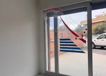 Locale Commerciale Via Barbaresco, Roma (zona Aurelio) - foto 2