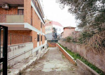 Box Via Diano Marina, Roma (neighborhood Torrevecchia) - photo 2