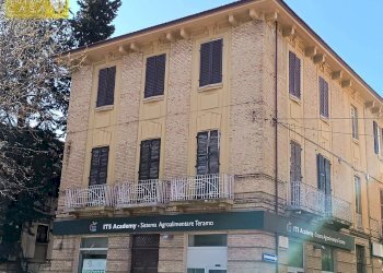 Appartamento VIALE G. BOVIO, Teramo - foto 1
