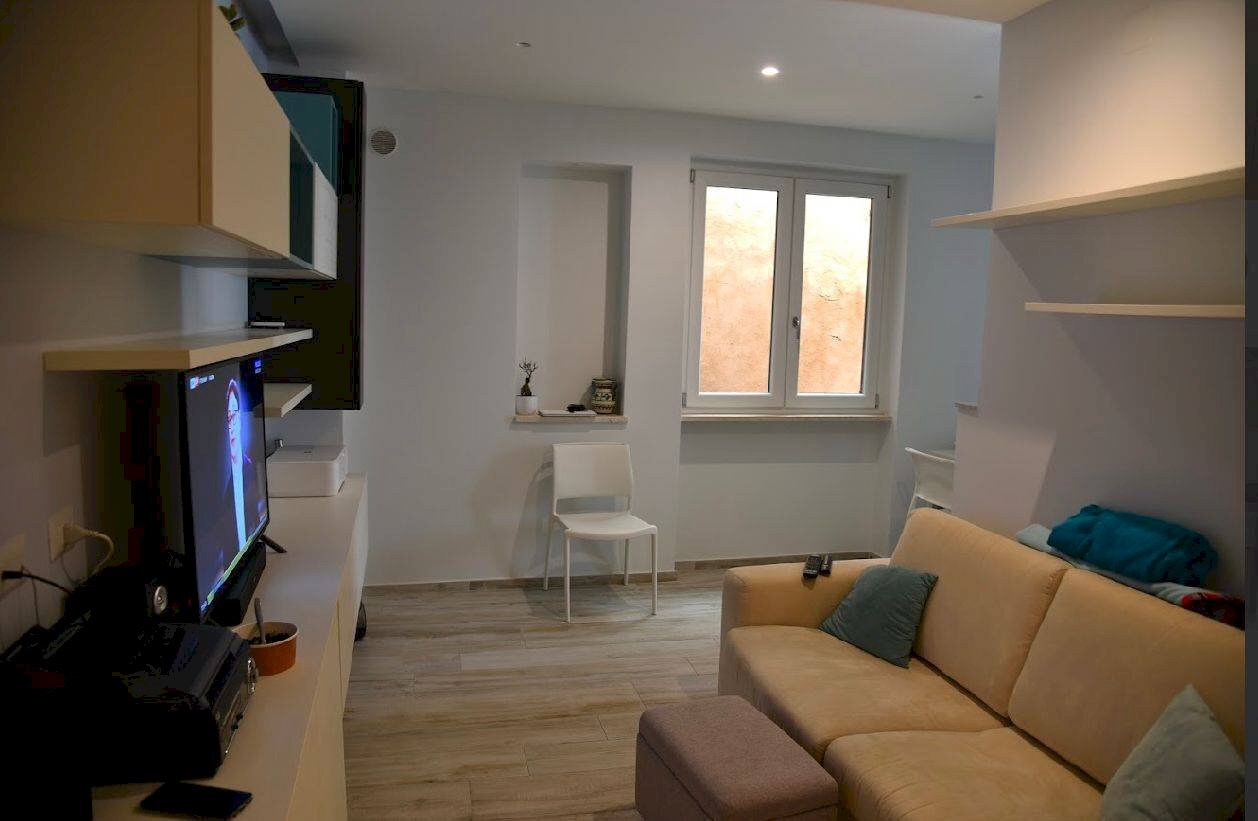 Two-room apartment Vicolo Gaetano Esposito, Salerno - photo 2