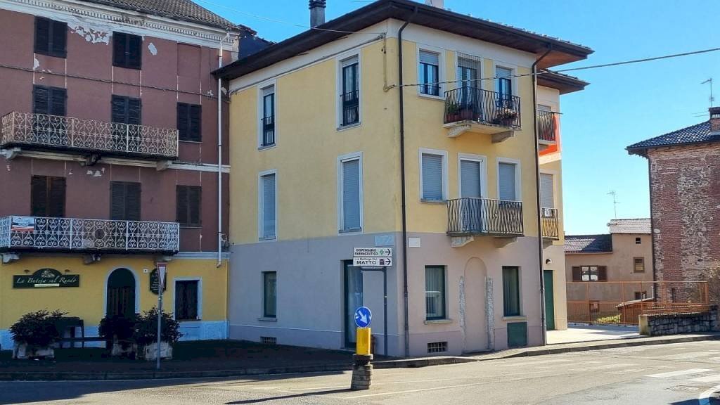 Facciata - Ufficio via Martire Gaudenzio Martinetti, 6, Cavallirio - foto 1