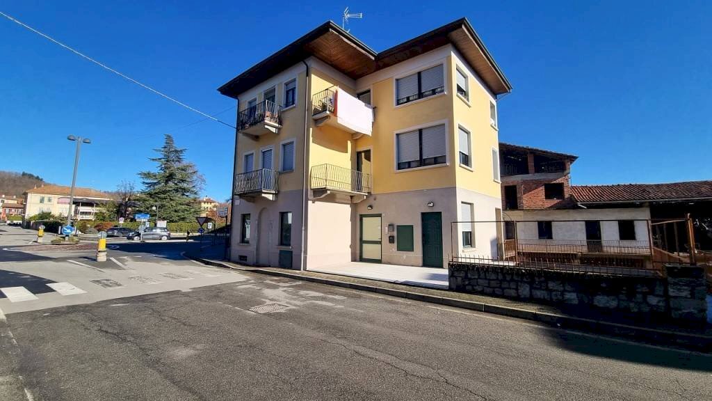 Facciata - Ufficio via Martire Gaudenzio Martinetti, 6, Cavallirio - foto 3