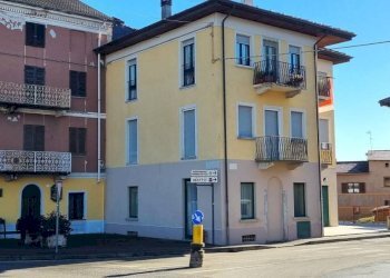 Facciata - Ufficio via Martire Gaudenzio Martinetti, 6, Cavallirio - foto 1