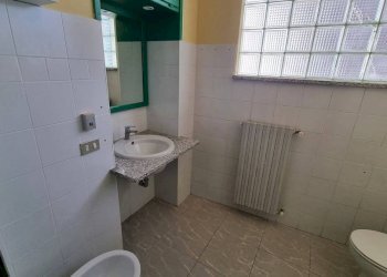 Bagno - Ufficio via Martire Gaudenzio Martinetti, 6, Cavallirio - foto 13