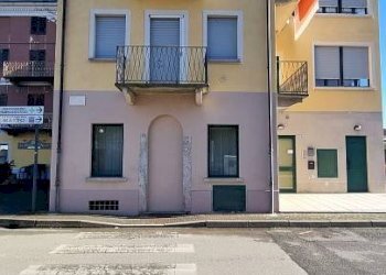 Facciata - Ufficio via Martire Gaudenzio Martinetti, 6, Cavallirio - foto 26