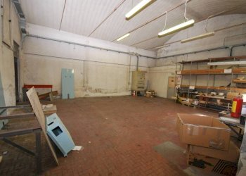Interno non residenziale - Capannone via Faliero Vezzani, Genova (zona Sampierdarena) - foto 4