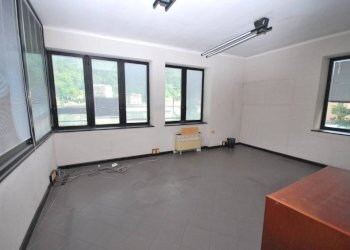 Interno non residenziale - Capannone via Faliero Vezzani, Genova (zona Sampierdarena) - foto 20