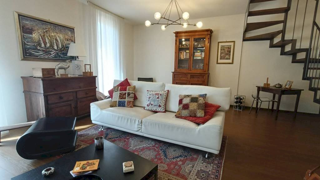 Salone - Appartamento via Don Giovanni Minzoni, Montelupo Fiorentino - foto 2