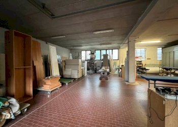 Interno non residenziale - Capannone via Luigi Cadorna, 65, Carugo - foto 6