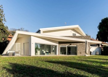 Facciata - Villa via Pietro Micca, Triuggio - foto 2