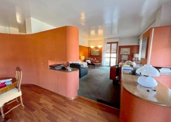 Soggiorno - Appartamento via Rinaldo Rigola, 7, Milano - foto 11