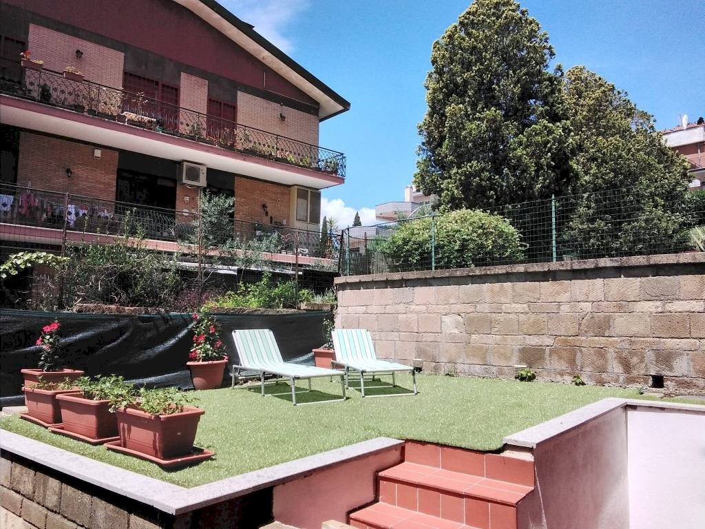 Giardino - Bilocale via Filippo Barigioni, Roma - foto 1
