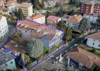 Stabile - Palazzo VIA SAN LUIGI, 28 
 Arona, Arona - foto 1