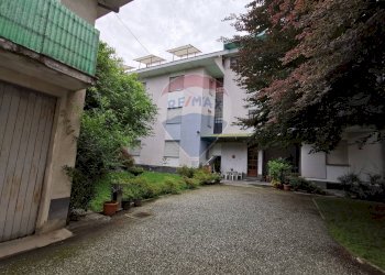 Stabile - Palazzo VIA SAN LUIGI, 28 
 Arona, Arona - foto 11