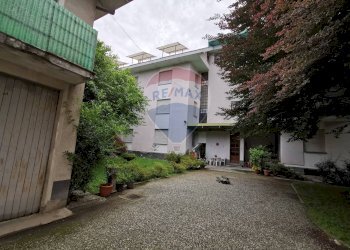 Stabile - Palazzo VIA SAN LUIGI, 28 
 Arona, Arona - foto 12